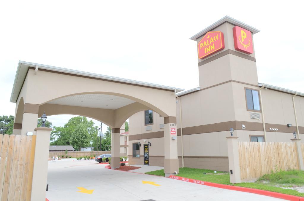 Palace Inn Sam Houston Race Park Exteriör bild