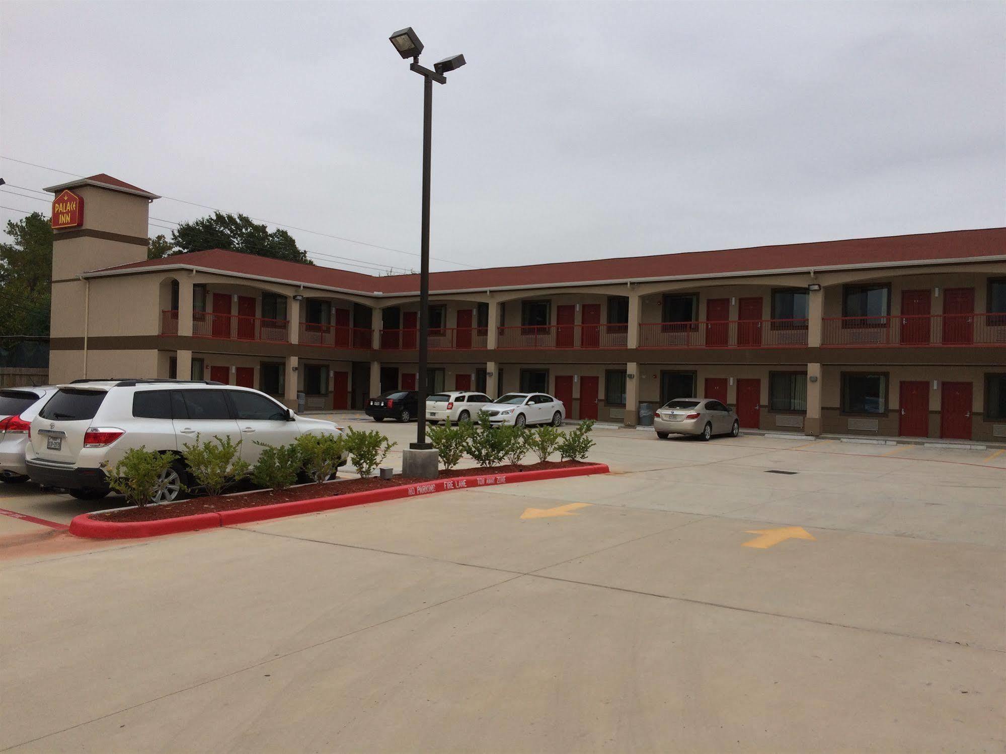 Palace Inn Sam Houston Race Park Exteriör bild